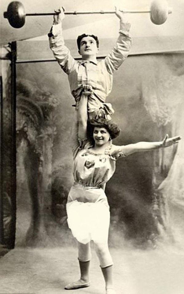 Picture of Katie Sandwina in 1910 